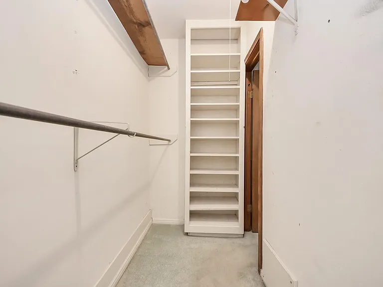 7510 Renmark Ln — Photo 38