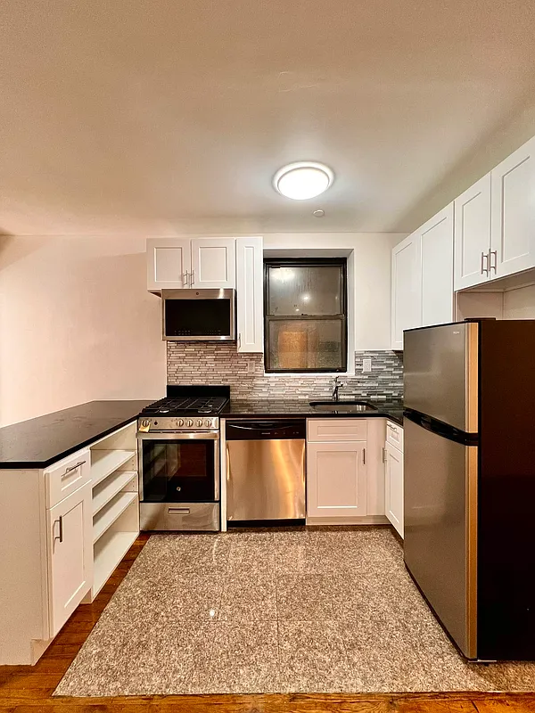 トップス #HOUSESET E50 E953 Mercedes House at 550 West 54th Street in Hell's Kitchen : Sales