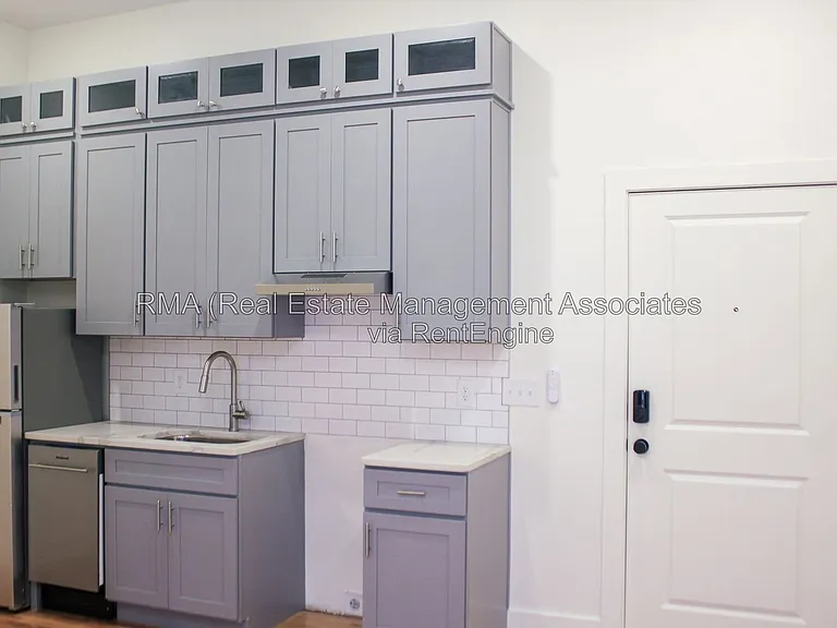 4 Zebulon St #2C — Photo 2