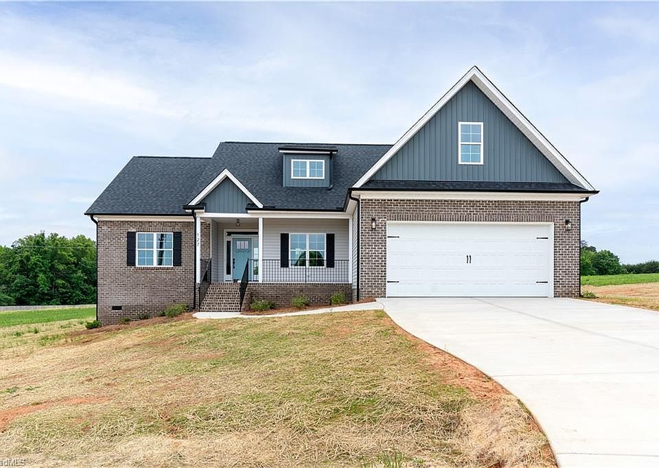 1st image of 127 Pearl Dr
