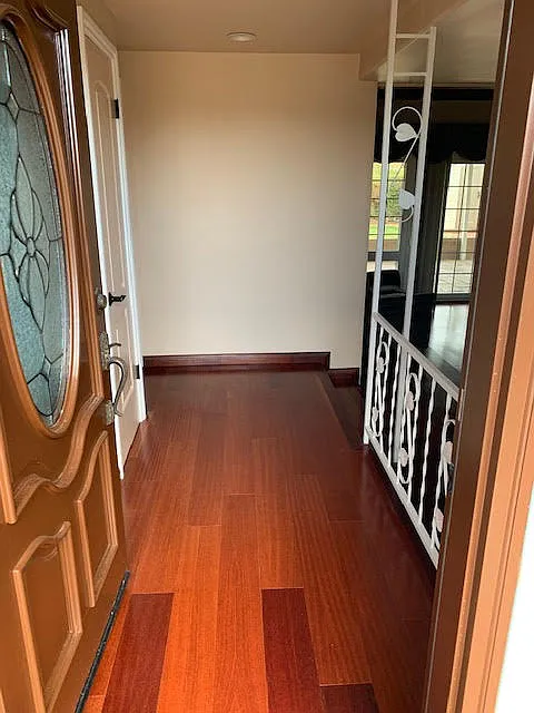 3 bed, 1328 sqft, $3,850 — Photo 2