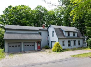 53 Henry St, Amherst, MA 01002