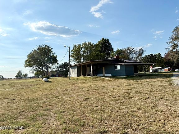 3rd image of 605 State Highway 76