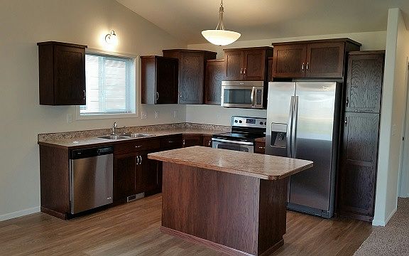 5th image of 2251 35th Street Cir S