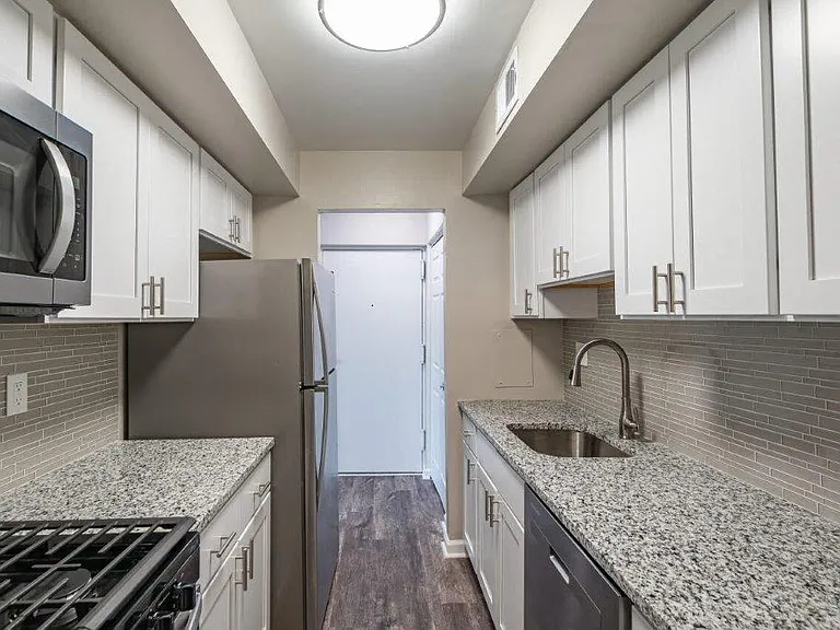 Village Square Apartments and Townhomes — Photo 3