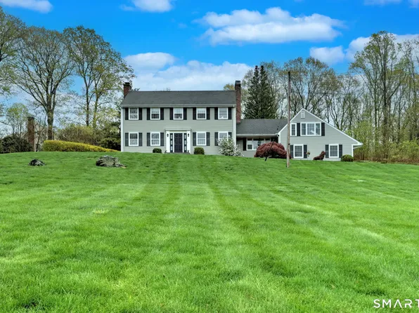 16 Wolf Tree Drive, Woodbridge, CT 06525