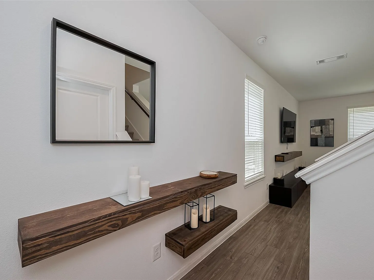 4 bed, 2.5 bath, 1656 sqft, $2,100 — Photo 4