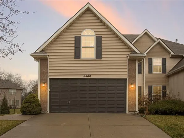 8500 N Woodland Ct, Kansas City, MO 64155
