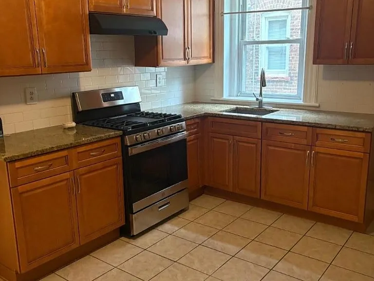 129 Cherry St — Photo 2