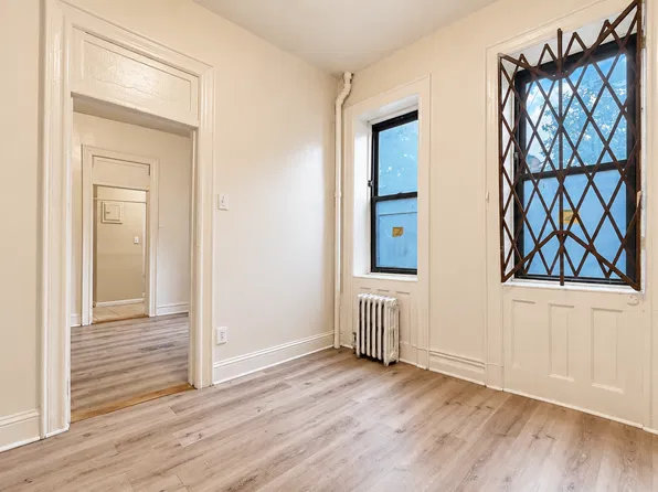 309 East Houston Street image 1 of 16