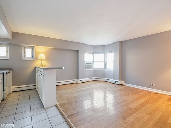 3rd image of 4950 N Marine Dr APT 1201