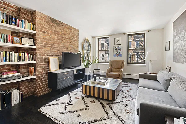 Sold by Compass | media 2