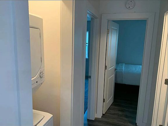 3rd image of 5707 Pickfair Cir #7