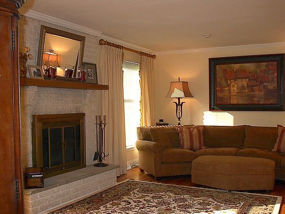 3rd image of 412 Gwynedd Valley Dr