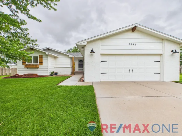 2195 Andover Dr, Garden City, KS 67846