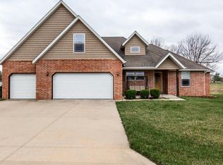 204 W Pheasant Ln, Willard, MO 65781