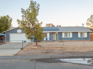 17105 Queensglen Ave, Lake Los Angeles, CA 93591