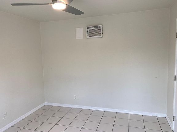 3rd image of 903 McFarland Ave