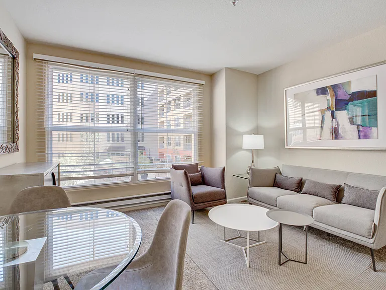 Rafael Town Center Apartments — Photo 10