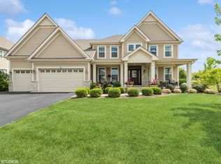 34 N Empress Dr, Hawthorn Woods, IL 60047
