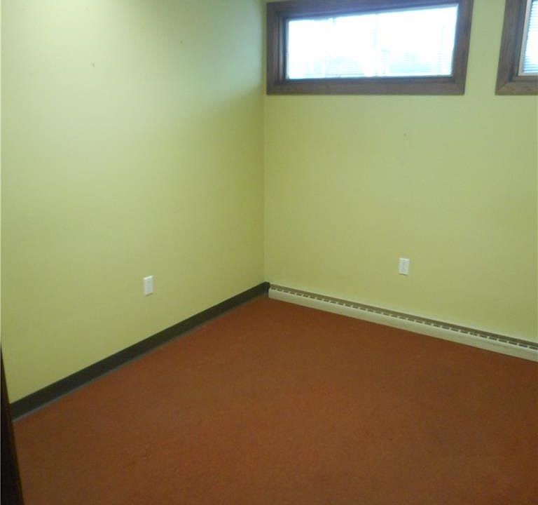 2nd image of 4810 Mahoning Ave