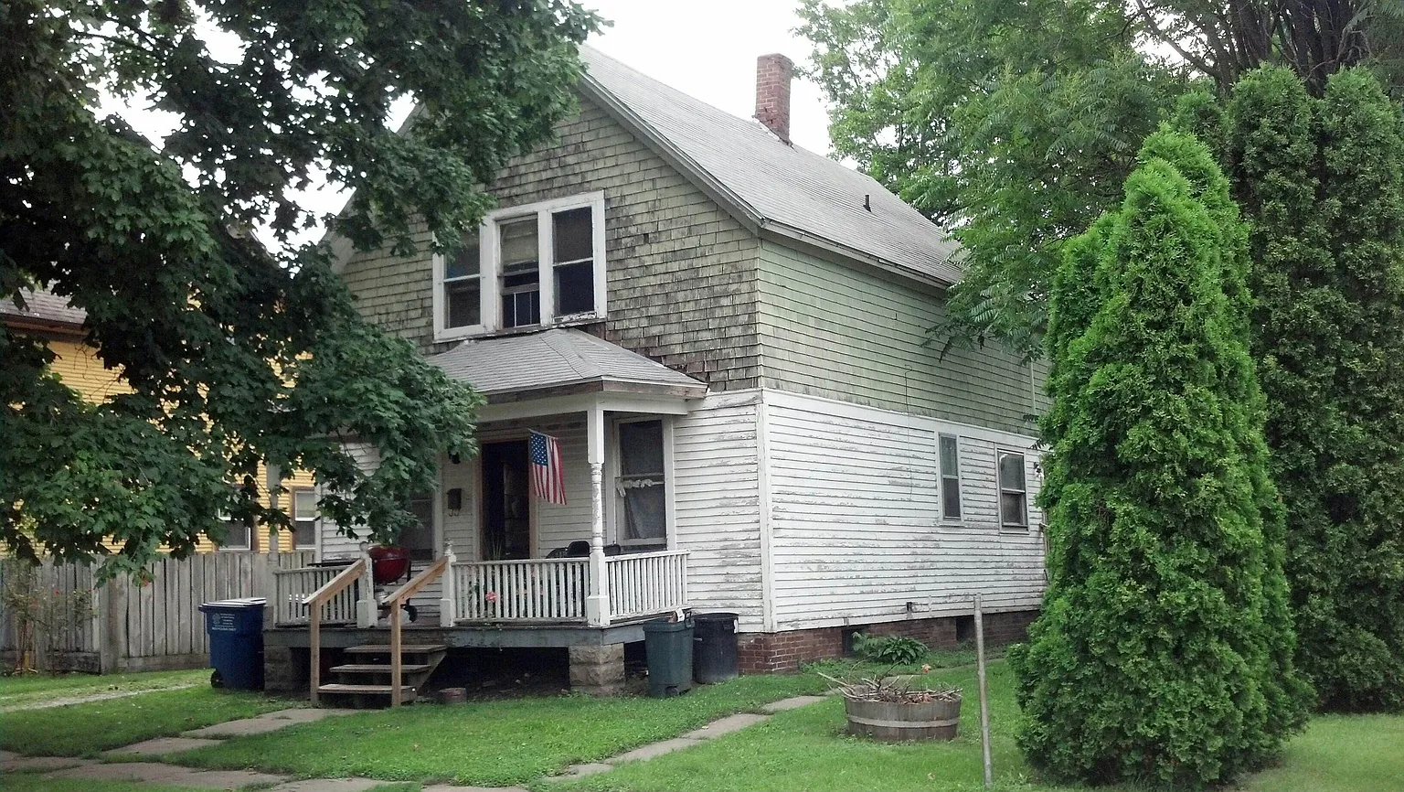503 Grove St photo 1