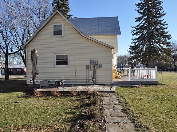 3rd image of 201 Lincoln Ave N