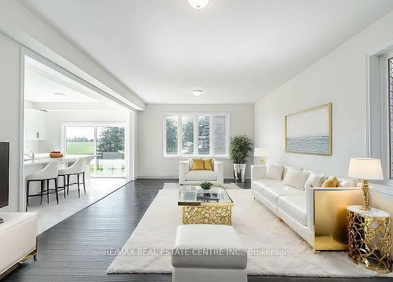 36 Henry Maracle St #UPPER — Photo 3