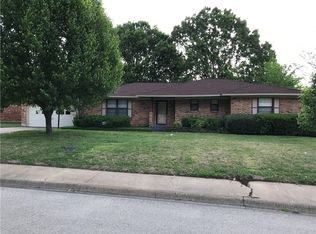 608 Dennis Dr, Desoto, TX 75115