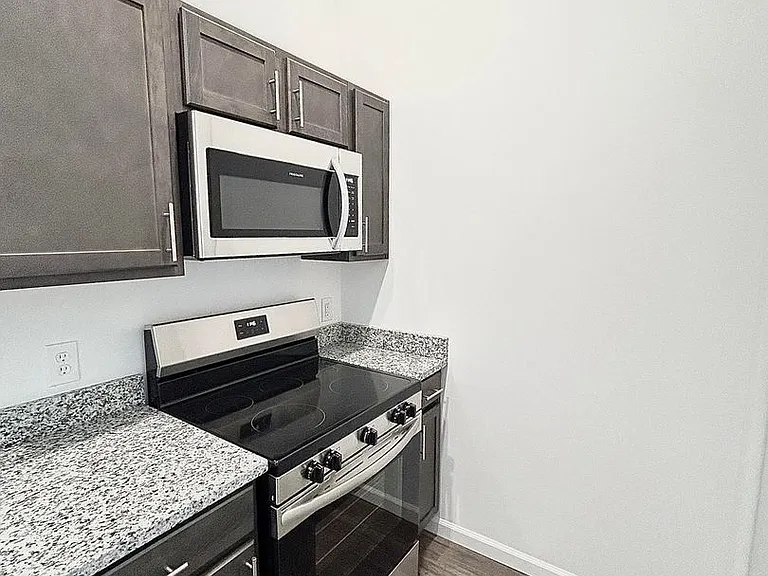 Sagamore Winds Apartments — Photo 24