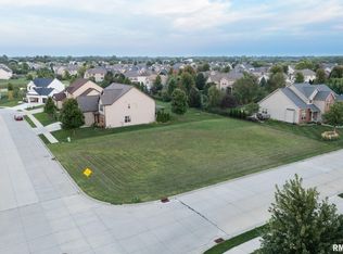 11110 N Onyx Ln, Dunlap, IL 61525