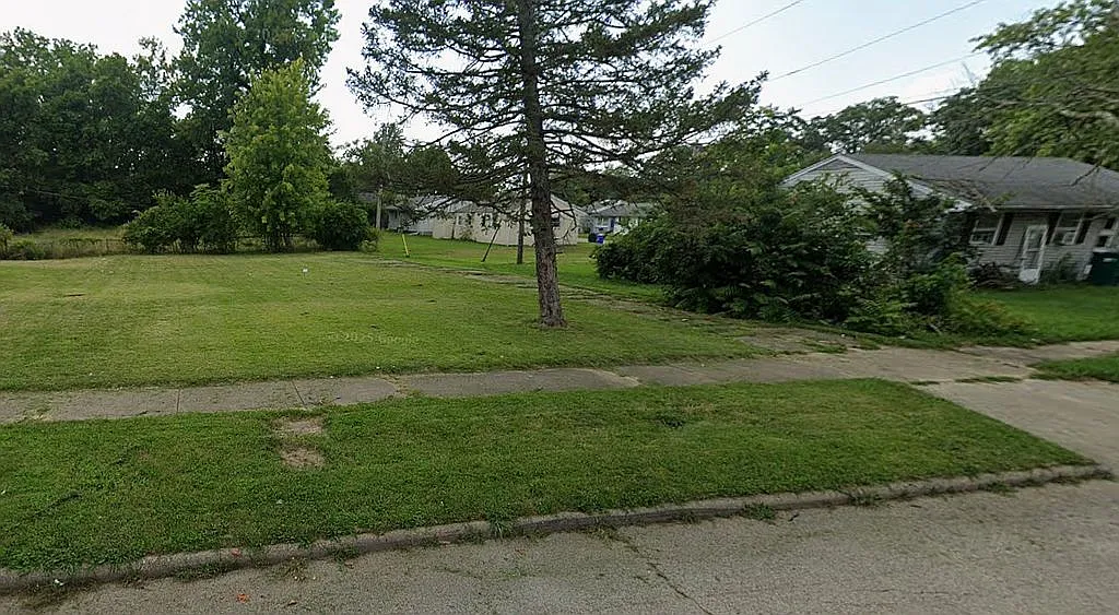 833 S Webster St photo 1