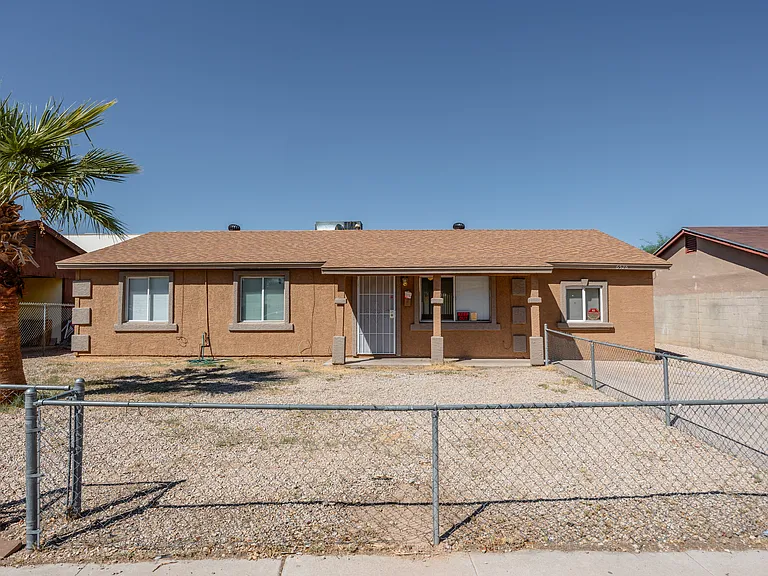 6528 W Windsor Ave — Photo 1