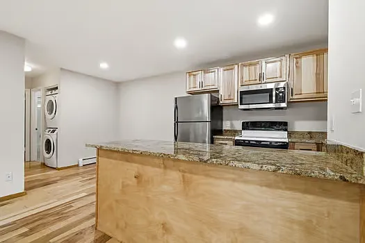 2 bed, 720 sqft, $1,650 — Photo 4