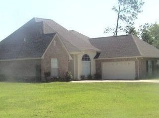 6055 The Woods Rd, Picayune, MS 39466