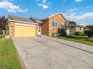 5 Cork Cres, Brantford, ON N3V 1E3