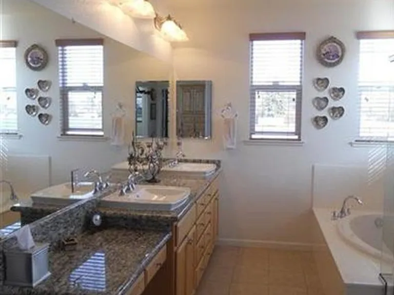 1500 Winterbrook St — Photo 7