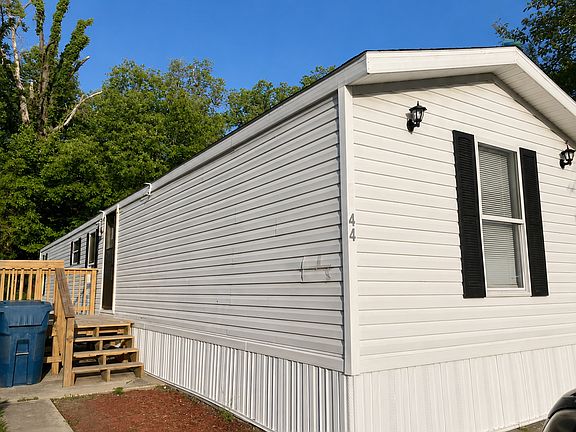 2nd image of 44 Deerwood Park