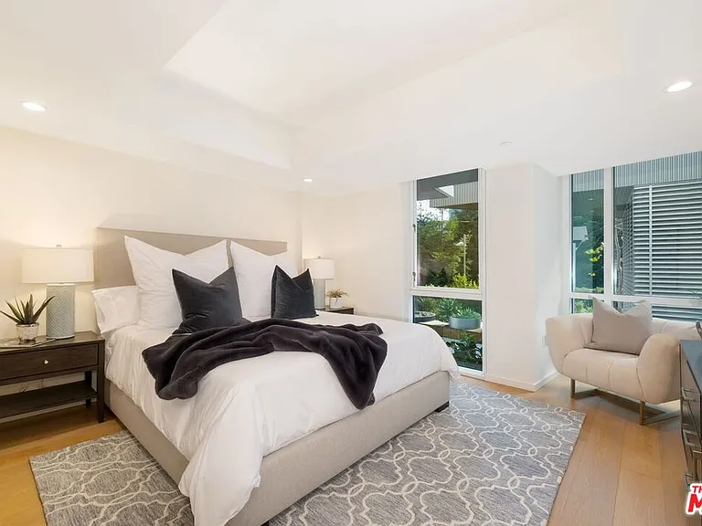 1705 Ocean Ave #107 — Photo 24