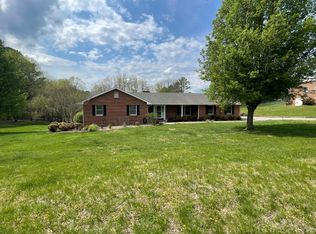 1701 Wycliffe St, Bedford, VA 24523