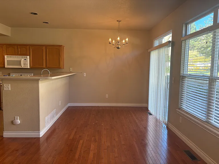 5823 New Crossings Point — Photo 18