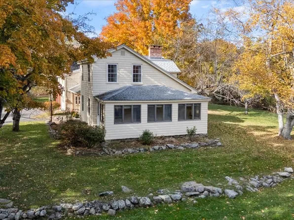 19 Lane Rd, Derry, NH 03038