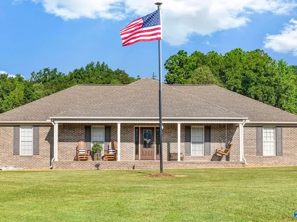 90 Cedar Trace Dr, Hartselle, AL 35640