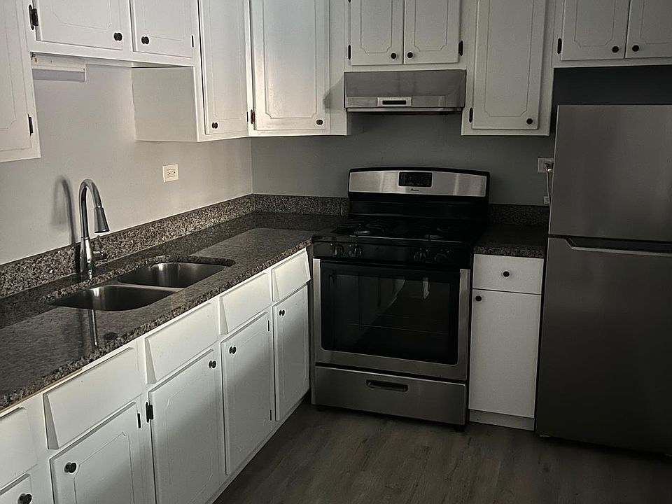 1st image of 390 Executive Dr APT 203