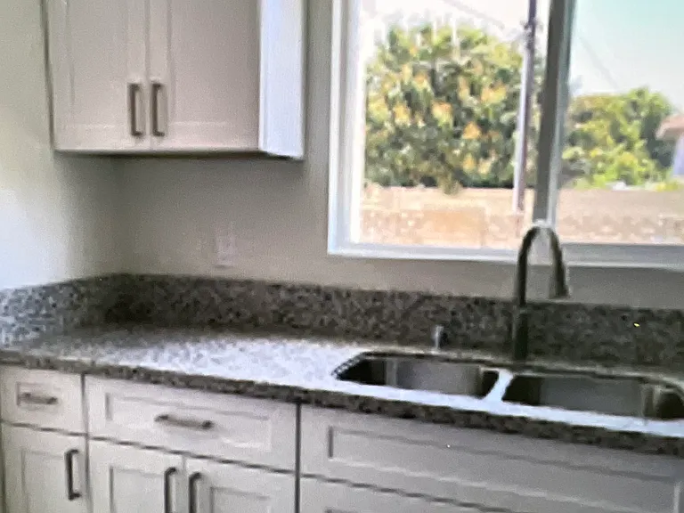 6804 Bestel Ave — Photo 3