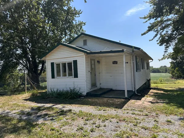 23780 Carlyle Rd, Thompsonville, IL 62890
