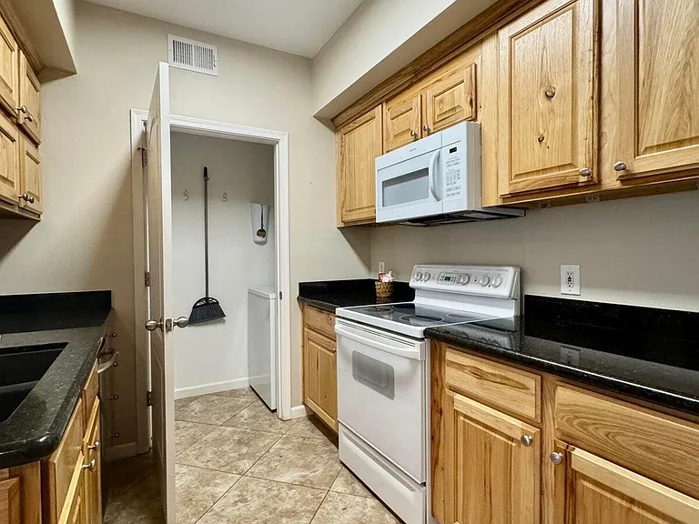 1701 E Colter St #114 — Photo 6
