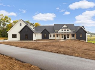 7656 Longview Ln, Prior Lake, MN 55372