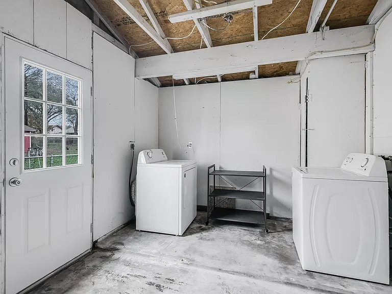 227 Shin Oak Dr — Photo 16