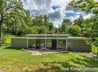 307 Lakewood Dr SE, East Grand Rapids, MI